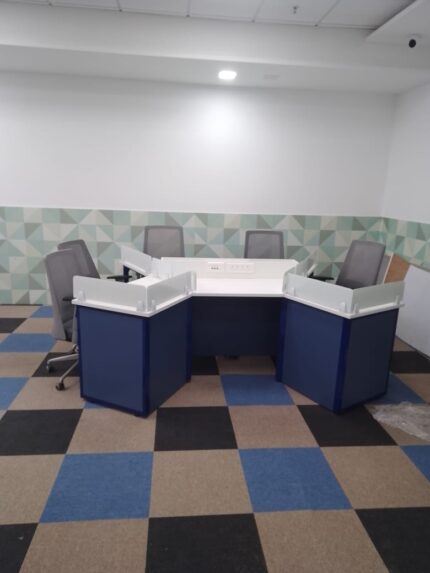 5 Seats Angular Working Desks